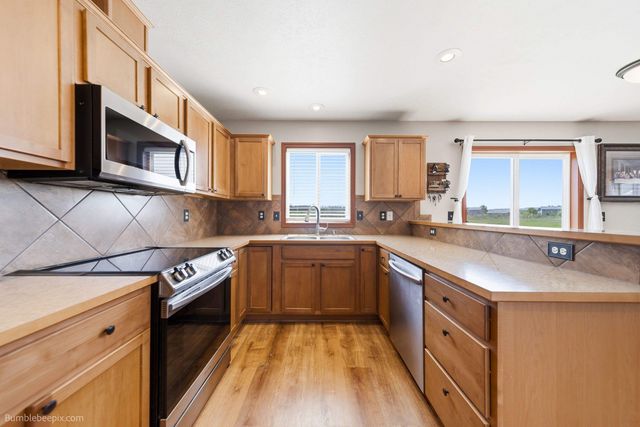 9313 W Foxtail Ln, Cheney, WA 99224