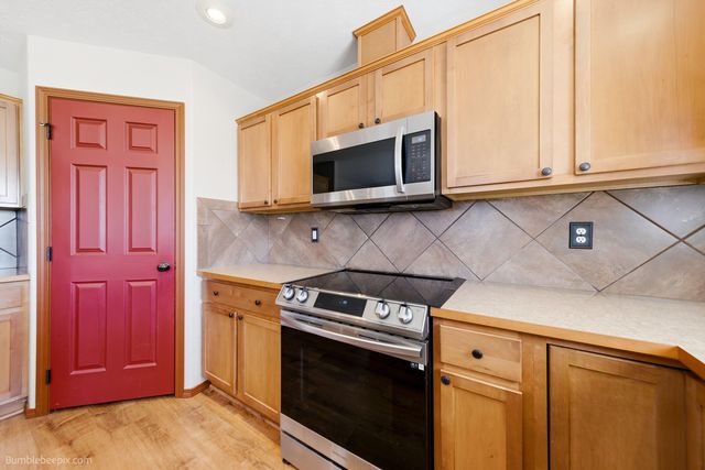 9313 W Foxtail Ln, Cheney, WA 99224