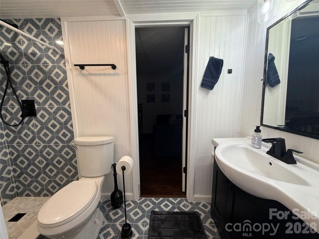 18 Olde Duffers Drive, Nebo, NC 28761