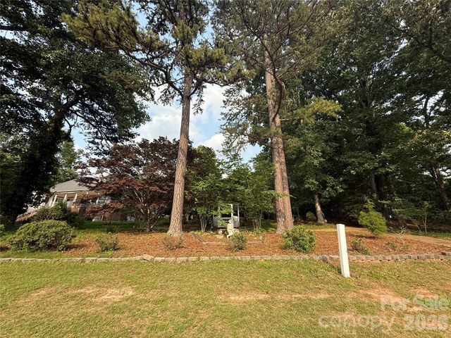 18 Olde Duffers Drive, Nebo, NC 28761