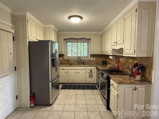18 Olde Duffers Drive, Nebo, NC 28761