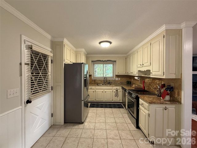 18 Olde Duffers Drive, Nebo, NC 28761