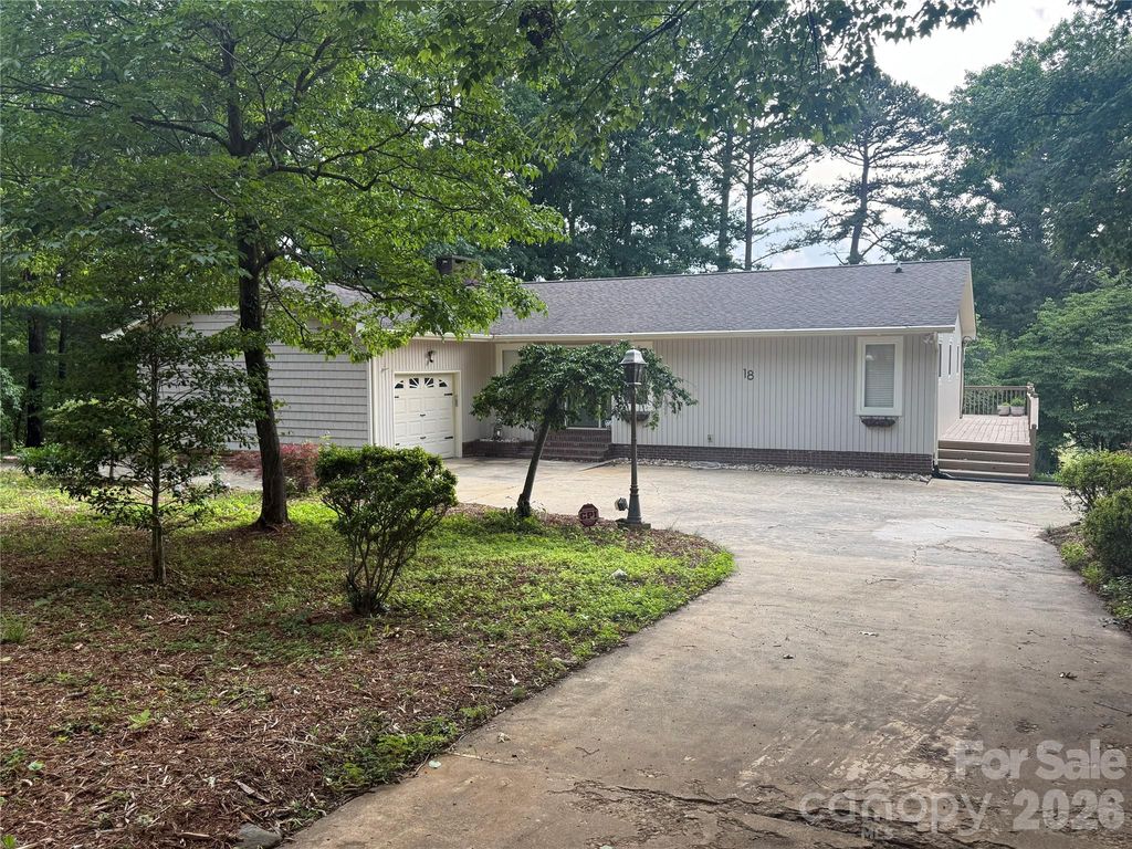 18 Olde Duffers Drive, Nebo, NC 28761