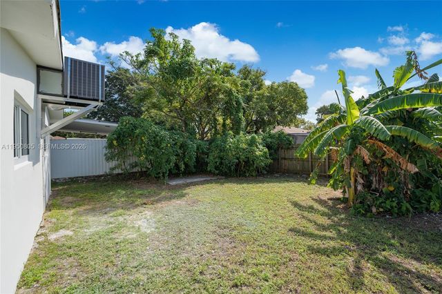 2148 NW 48th St 2148, Miami, FL 33142