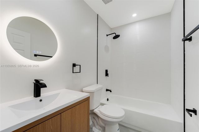 2148 NW 48th St 2148, Miami, FL 33142