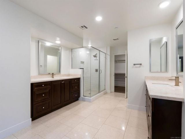 2400 Torrey Pines Rd 112, La Jolla, CA 92037