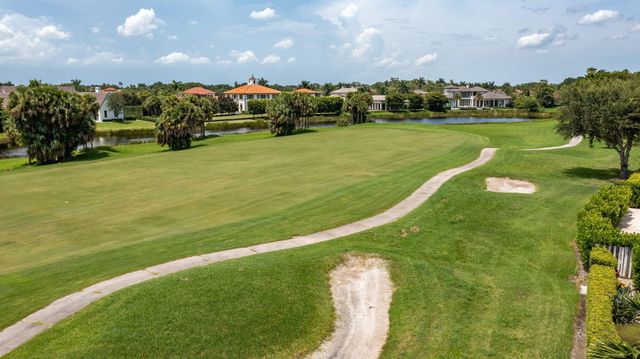 2402 Players Court, Wellington, FL 33414