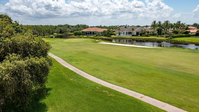 2402 Players Court, Wellington, FL 33414