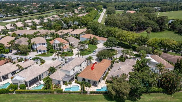 2402 Players Court, Wellington, FL 33414