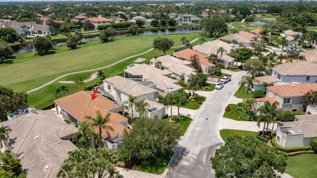 2402 Players Court, Wellington, FL 33414