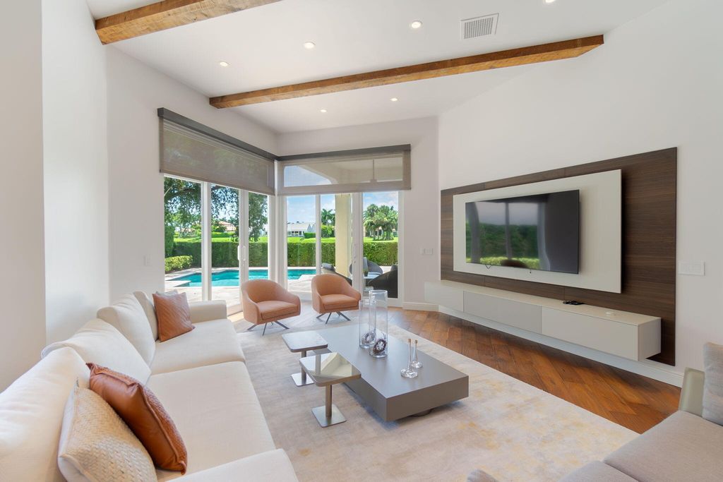 2402 Players Court, Wellington, FL 33414