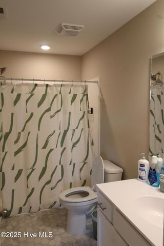 624 Jacks Crossing Drive, Hubert, NC 28539