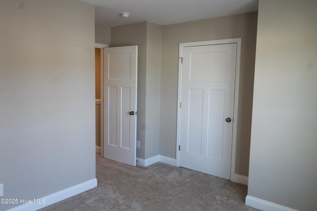 624 Jacks Crossing Drive, Hubert, NC 28539