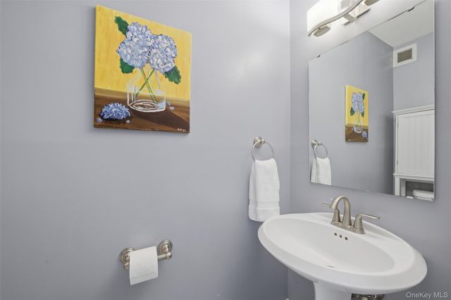 4 Martine Avenue 107, White Plains, NY 10606