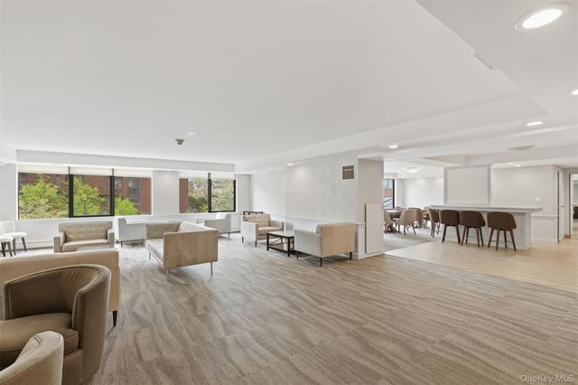 4 Martine Avenue 107, White Plains, NY 10606