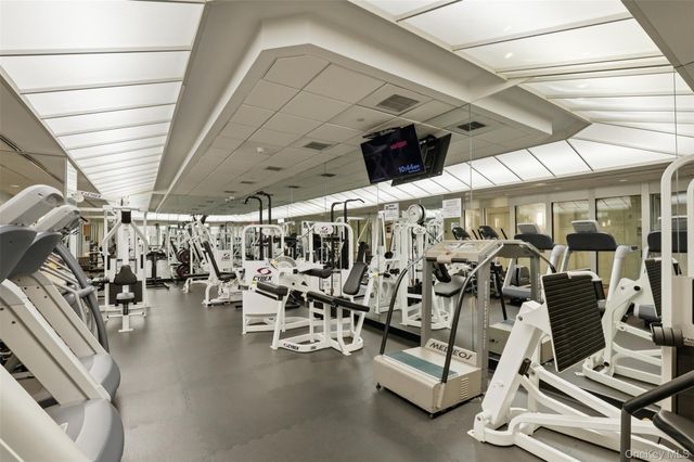 4 Martine Avenue 107, White Plains, NY 10606