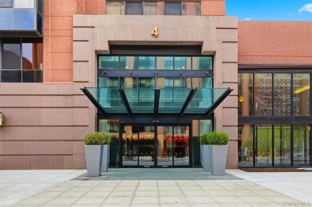 4 Martine Avenue 107, White Plains, NY 10606