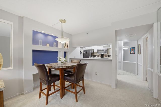 4 Martine Avenue 107, White Plains, NY 10606