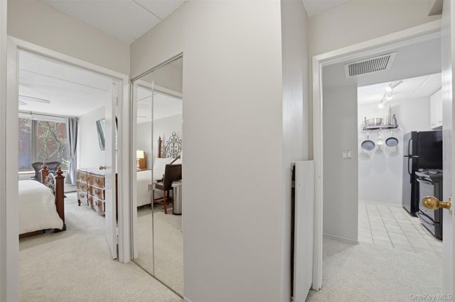 4 Martine Avenue 107, White Plains, NY 10606