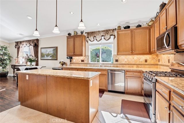 7803 Hagen, Hemet, CA 92545