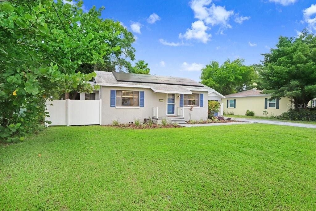 Image 2 of property listing at 4415 W BAY VILLA AVENUE, Tampa, FL 33611
