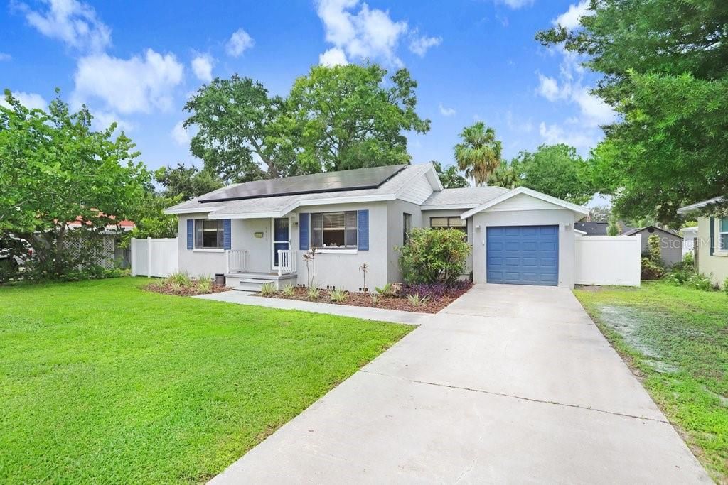 Image 3 of property listing at 4415 W BAY VILLA AVENUE, Tampa, FL 33611