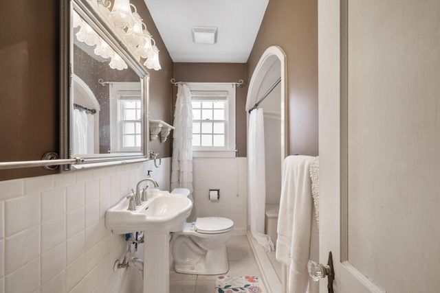 113 E Mckinney Street, Neosho, MO 64850