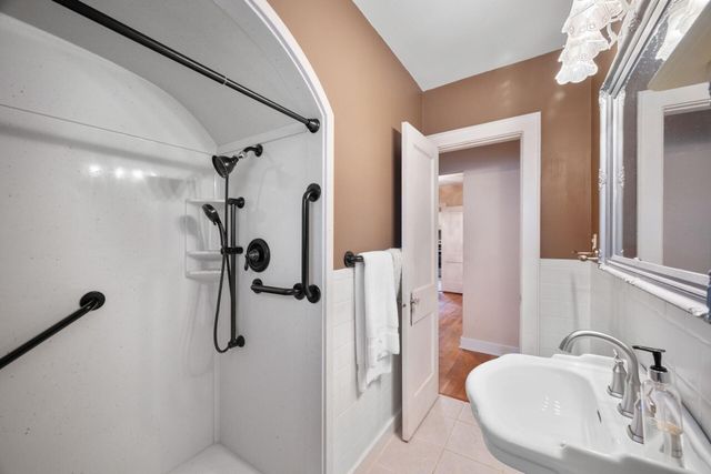 113 E Mckinney Street, Neosho, MO 64850