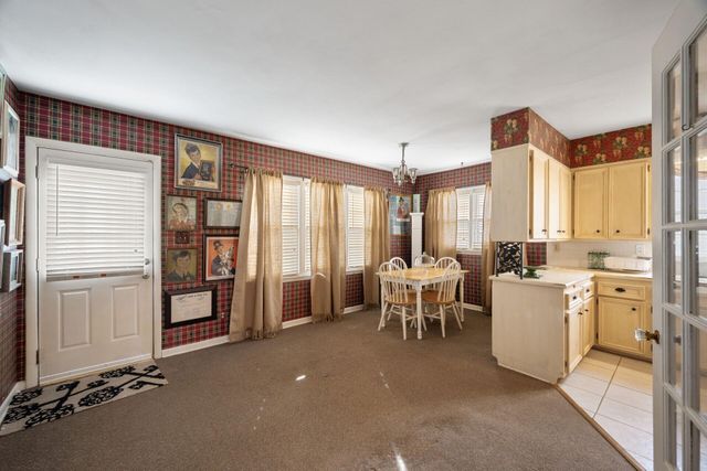 113 E Mckinney Street, Neosho, MO 64850