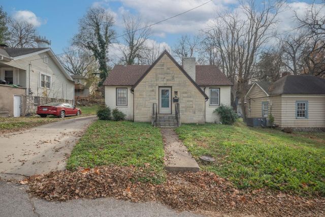 113 E Mckinney Street, Neosho, MO 64850
