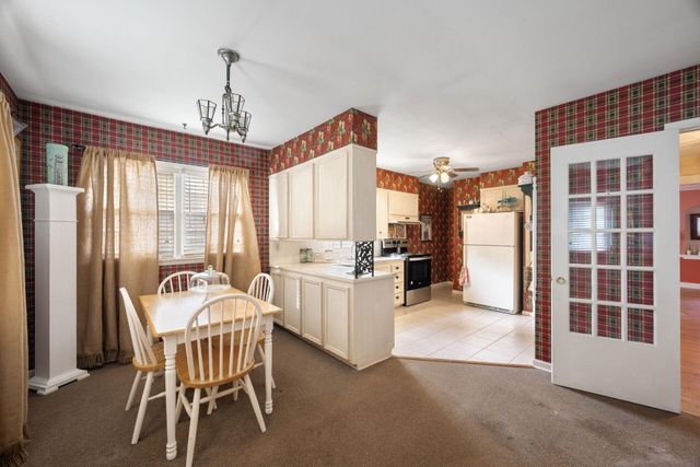 113 E Mckinney Street, Neosho, MO 64850