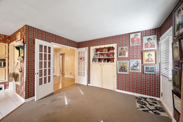 113 E Mckinney Street, Neosho, MO 64850