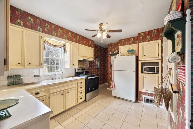 113 E Mckinney Street, Neosho, MO 64850