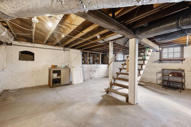 113 E Mckinney Street, Neosho, MO 64850