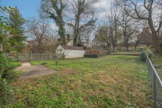 113 E Mckinney Street, Neosho, MO 64850