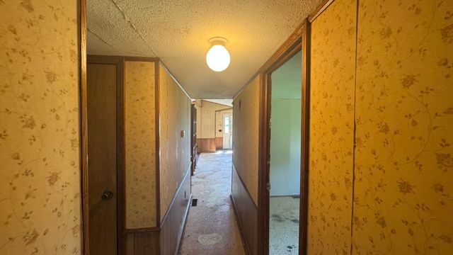 7196 GARFIELD Avenue, Harborcreek, PA 16421