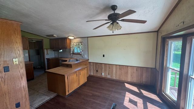 7196 GARFIELD Avenue, Harborcreek, PA 16421