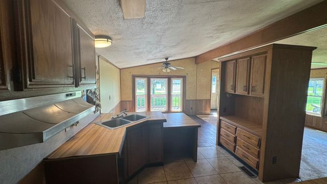7196 GARFIELD Avenue, Harborcreek, PA 16421