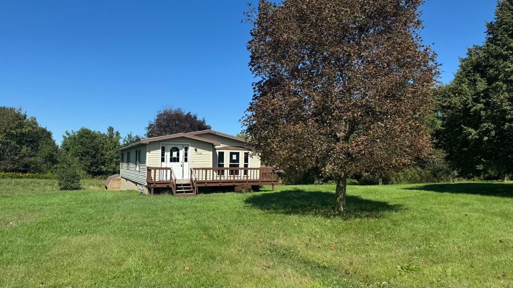 7196 GARFIELD Avenue, Harborcreek, PA 16421