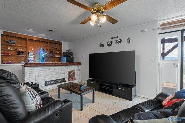 1166 County Road 36, Hollywood, AL 35752