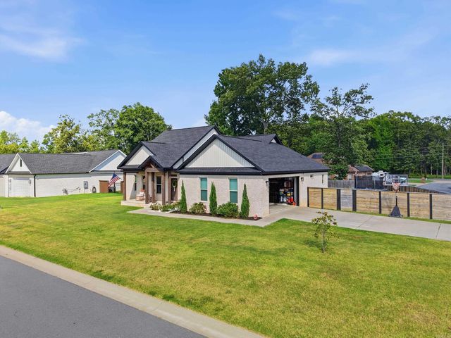 190 Wellswood Drive, Greenbrier, AR 72058