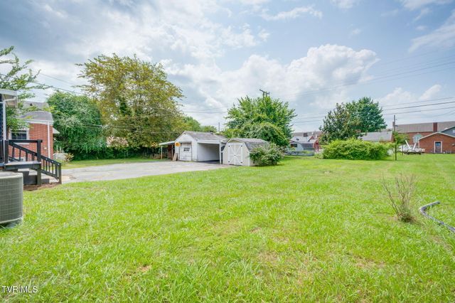1363 East Center Street, Kingsport, TN 37664