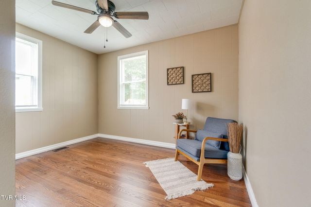 1363 East Center Street, Kingsport, TN 37664