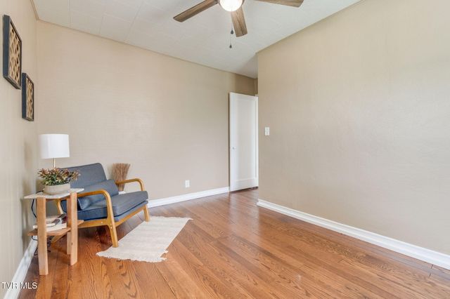 1363 East Center Street, Kingsport, TN 37664