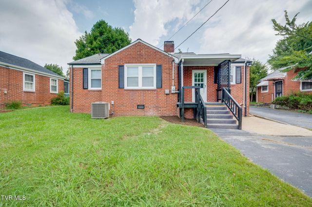 1363 East Center Street, Kingsport, TN 37664