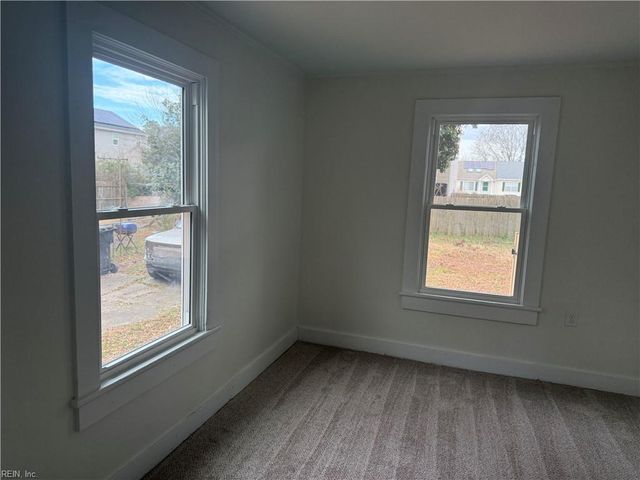 70 Nicholson ST, Portsmouth, VA 23702