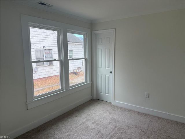 70 Nicholson ST, Portsmouth, VA 23702