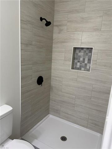 70 Nicholson ST, Portsmouth, VA 23702