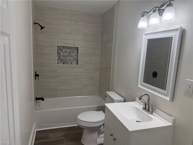 70 Nicholson ST, Portsmouth, VA 23702