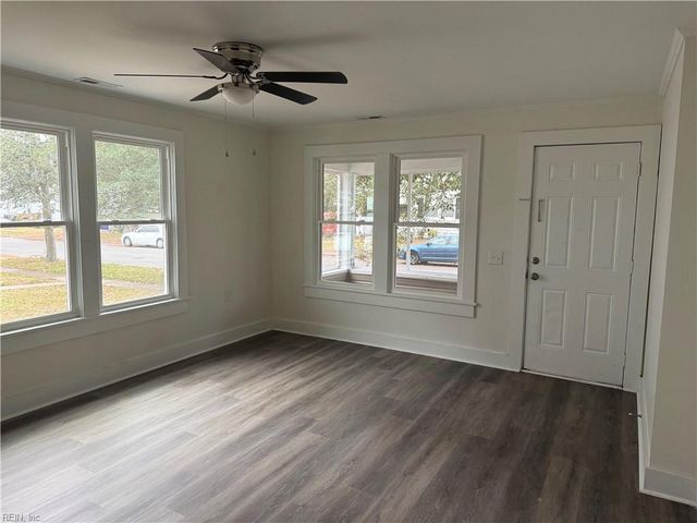 70 Nicholson ST, Portsmouth, VA 23702